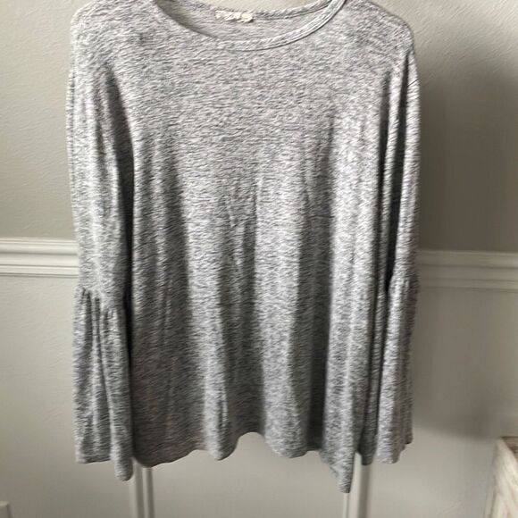 Prospect women’s top  - Picture 1 of 3